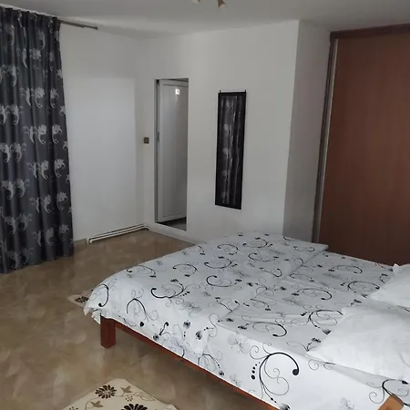 Casa Olga Проживание в семье Доуэ-Май